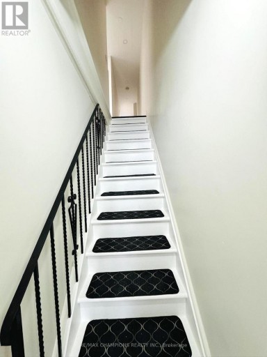 2ND - 196 CALEDONIA ROAD, Toronto (Corso Italia-Davenport), Ontario, M6E4S7