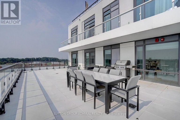 712 - 8 BEVERLEY GLEN BOULEVARD, Vaughan (Beverley Glen), Ontario, L4J0L5