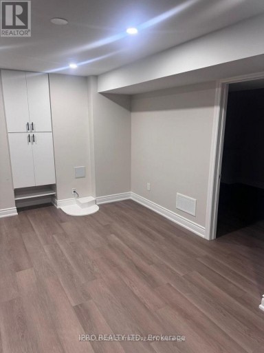 40 BEACHVILLE CIRCLE, Brampton (Credit Valley), Ontario, L6X0V3