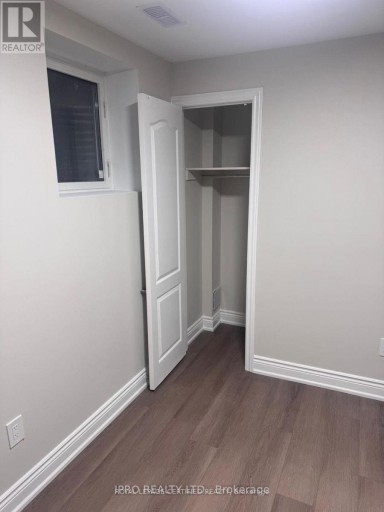 40 BEACHVILLE CIRCLE, Brampton (Credit Valley), Ontario, L6X0V3