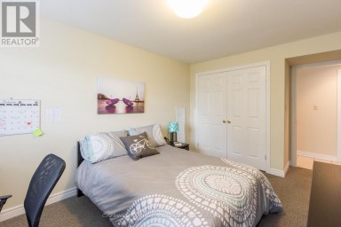 359-363 DUCKWORTH STREET Barrie (Grove East) Ontario photo 16
