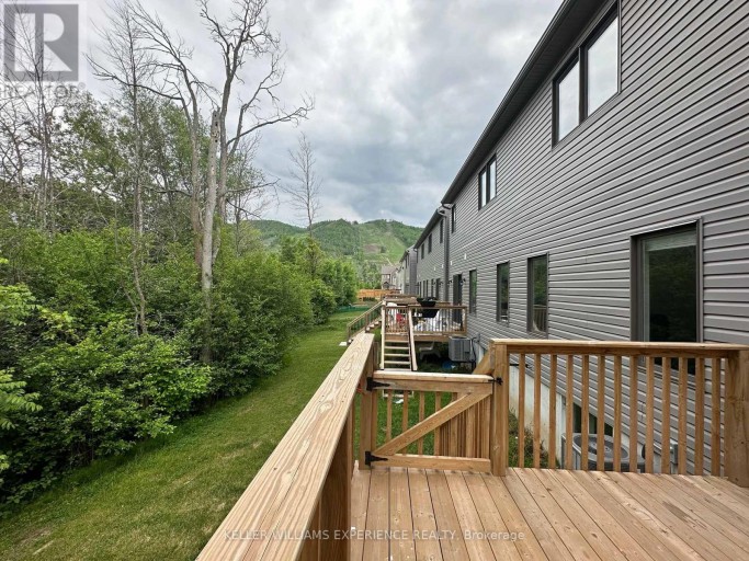 121 ROSIE STREET, Blue Mountains, Ontario, N0H1J0