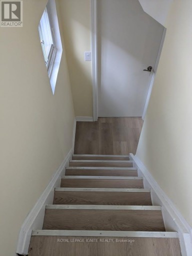 MAIN - 15 BEACHAM CRESCENT, Toronto (Tam O'Shanter-Sullivan), Ontario, M1T1M9
