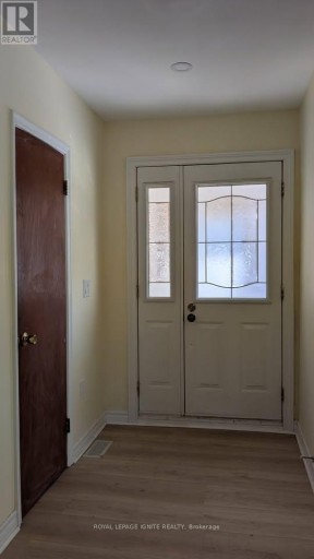 MAIN - 15 BEACHAM CRESCENT, Toronto (Tam O'Shanter-Sullivan), Ontario, M1T1M9