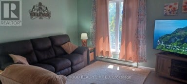 112 BORLAND STREET E Orillia Ontario photo 7