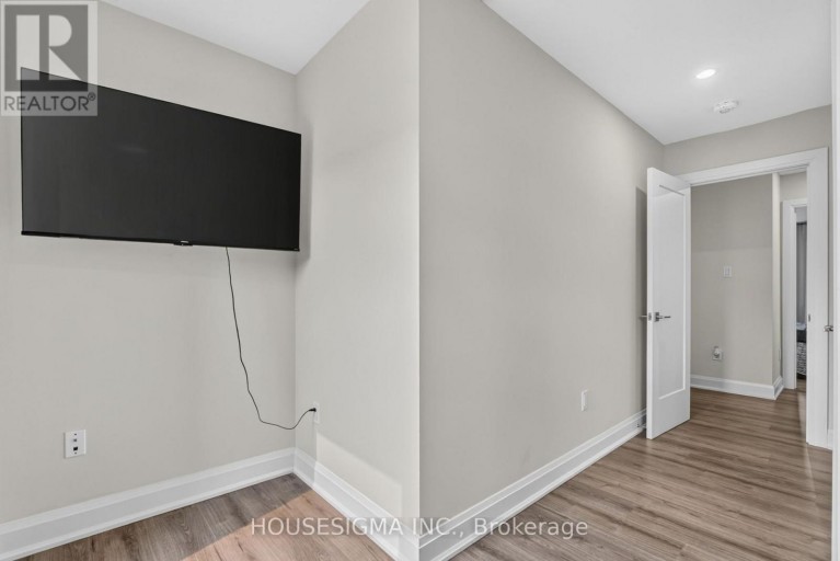 77 - 292 VINE STREET, St. Catharines (Carlton/Bunting), Ontario, L2M0E1