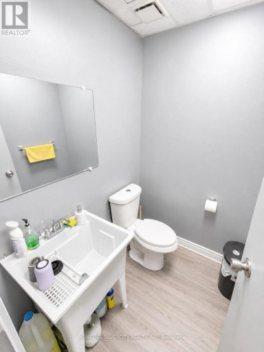 1730 STEELES AVENUE E, Brampton (Avondale), Ontario, L6T1A4