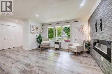 85 FOXHUNT Road Waterloo Ontario photo 4