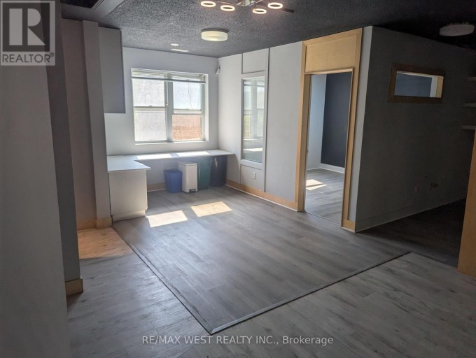 96 FORSYTHE STREET, Oakville (CO Central), Ontario, L6K1C5