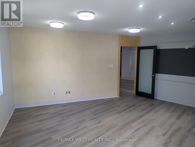 96 FORSYTHE STREET, Oakville (CO Central), Ontario, L6K1C5
