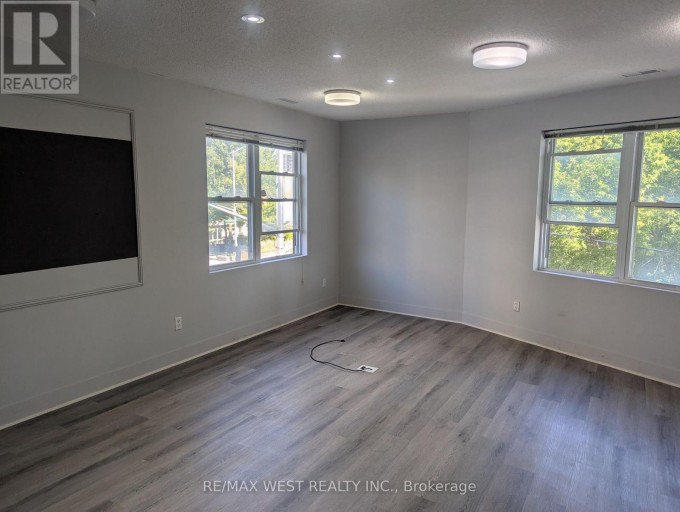 96 FORSYTHE STREET, Oakville (CO Central), Ontario, L6K1C5