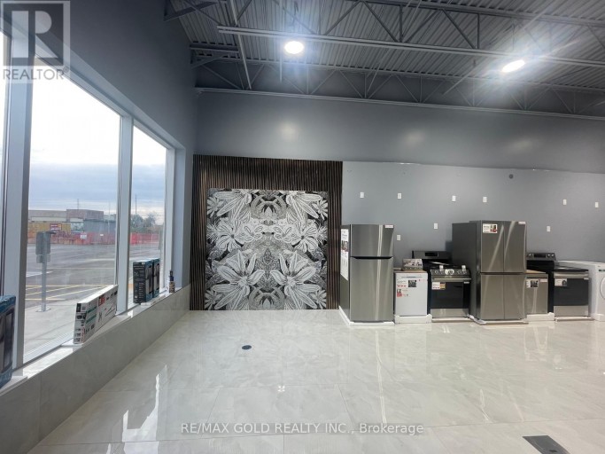 UNIT 4 - 6101 MAYFIELD ROAD, Brampton (Vales of Castlemore North), Ontario, L6P4R9