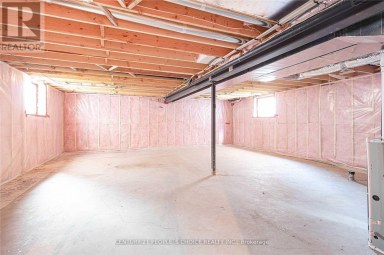 1934 CEDARPARK DRIVE London North (North D) Ontario photo 18