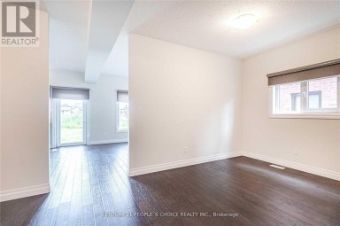 1934 CEDARPARK DRIVE London North (North D) Ontario photo 5