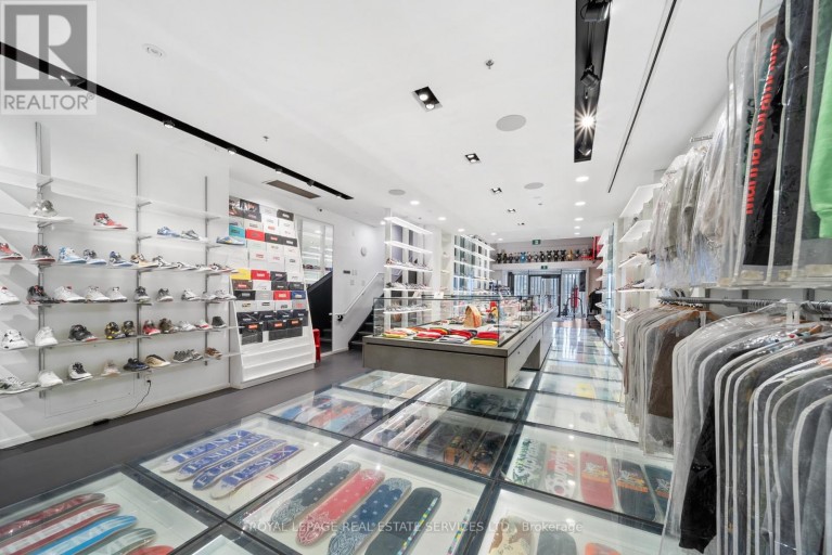 273 QUEEN STREET W, Toronto (Waterfront Communities), Ontario, M5V1Z9