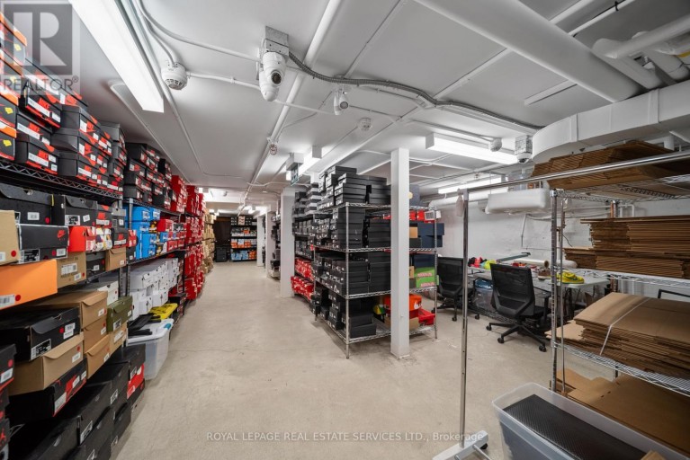 273 QUEEN STREET W, Toronto (Waterfront Communities), Ontario, M5V1Z9