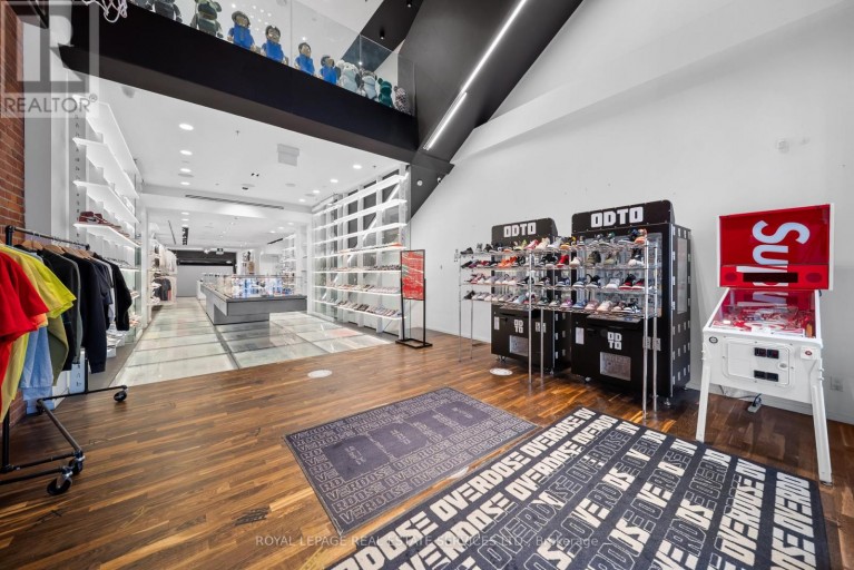 273 QUEEN STREET W, Toronto (Waterfront Communities), Ontario, M5V1Z9
