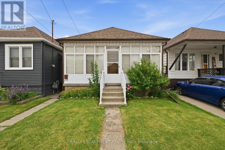 156 HOPE AVENUE, Hamilton (Homeside), Ontario, L8H2E8