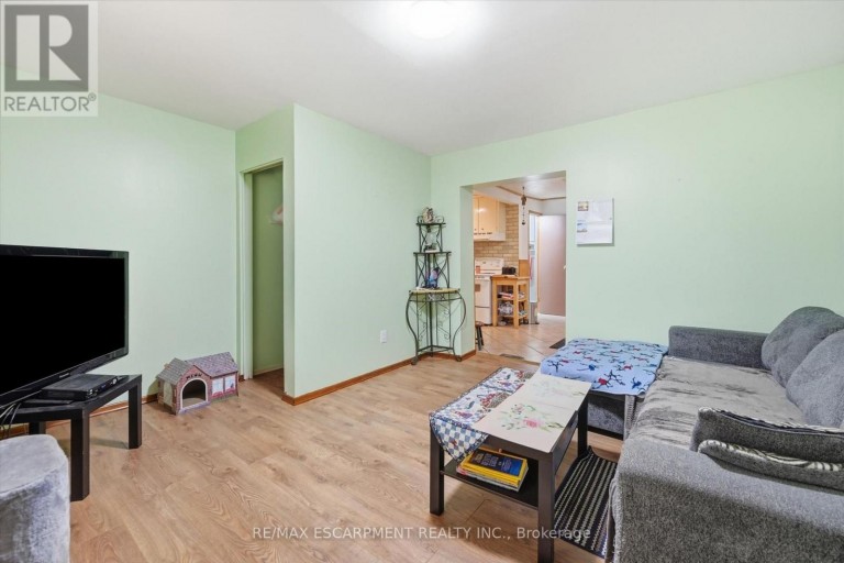 156 HOPE AVENUE, Hamilton (Homeside), Ontario, L8H2E8