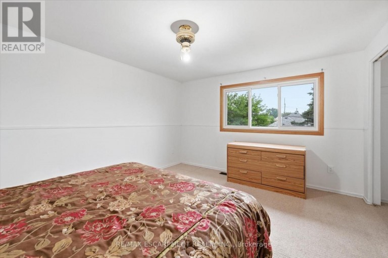 156 HOPE AVENUE, Hamilton (Homeside), Ontario, L8H2E8