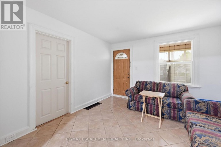 156 HOPE AVENUE, Hamilton (Homeside), Ontario, L8H2E8