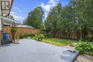27 VILLENEUVE CRESCENT London East (East I) Ontario photo 37