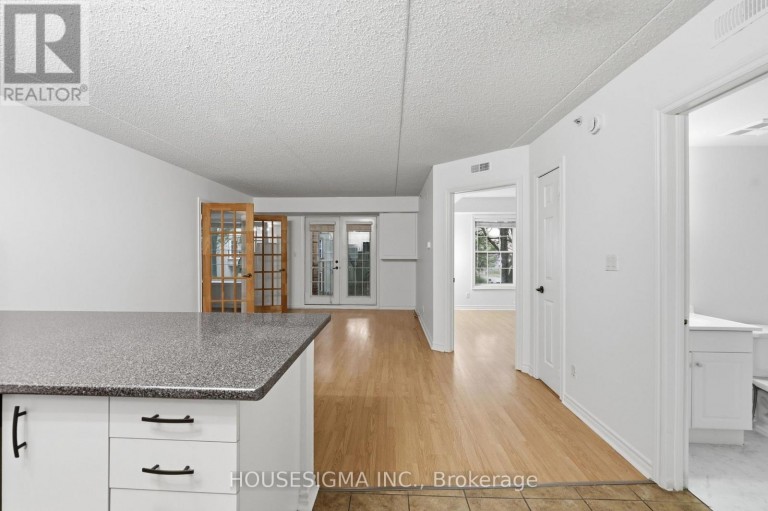 203 - 4025 KILMER DRIVE, Burlington (Tansley), Ontario, L7M4M5