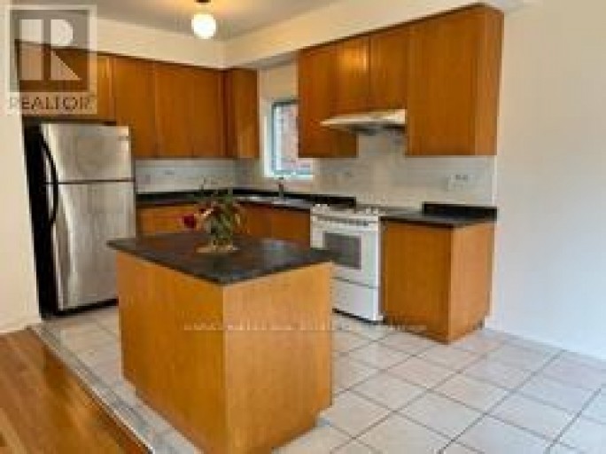 107 BROCK AVENUE, Markham (Berczy), Ontario, L6C2E8