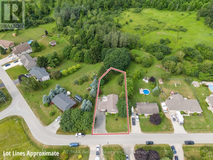 25 JORDAN DRIVE, North Huron (East Wawanosh), Ontario, N0G1E0