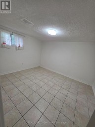 30 BEACON ROAD Toronto (Dorset Park) Ontario photo 4