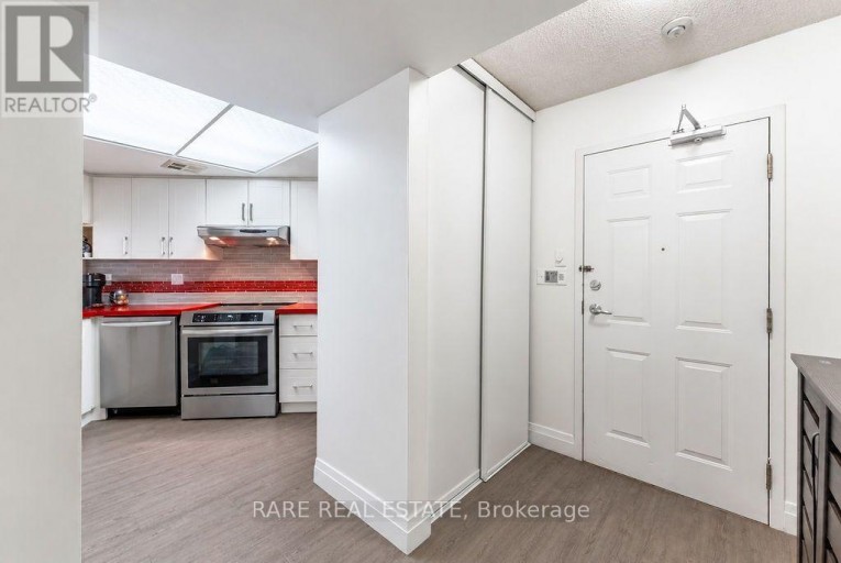 513 - 250 WEBB DRIVE, Mississauga (City Centre), Ontario, L5B3Z4