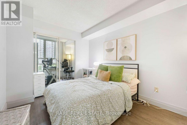 513 - 250 WEBB DRIVE, Mississauga (City Centre), Ontario, L5B3Z4