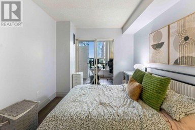 513 - 250 WEBB DRIVE Mississauga (City Centre) Ontario photo 8