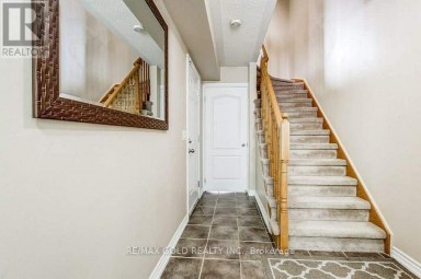 6 CAILIFF STREET Brampton (Bram West) Ontario photo 2