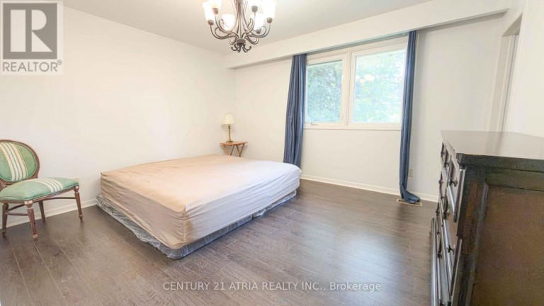 11 DANVILLE DRIVE, Toronto (St. Andrew-Windfields), Ontario, M2P1H7