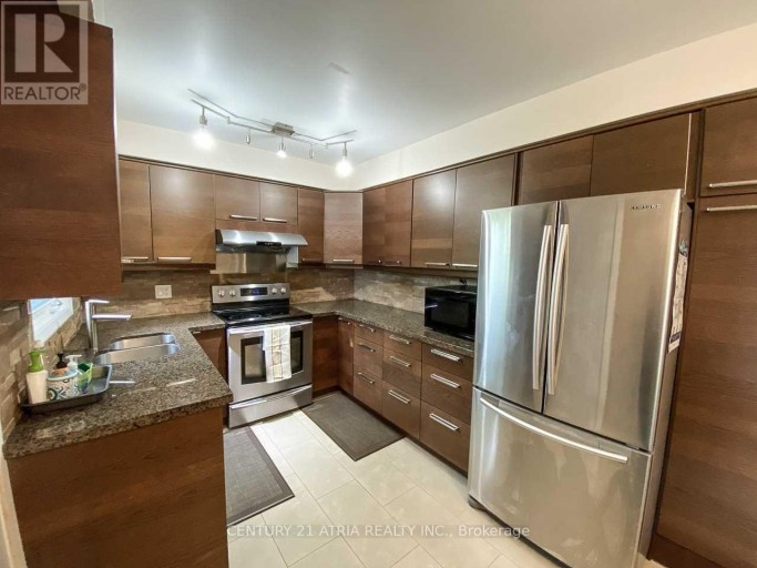 11 DANVILLE DRIVE, Toronto (St. Andrew-Windfields), Ontario, M2P1H7