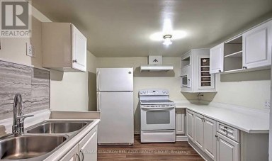 BSMT - 49 DON MOR DRIVE Newmarket (Central Newmarket) Ontario photo 2