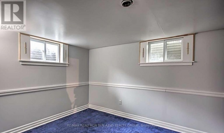 BSMT - 49 DON MOR DRIVE, Newmarket (Central Newmarket), Ontario, L3Y1G8