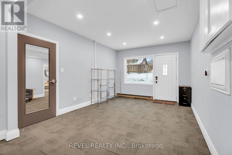1 THIRD AVENUE, Orangeville, Ontario, L9W1G8