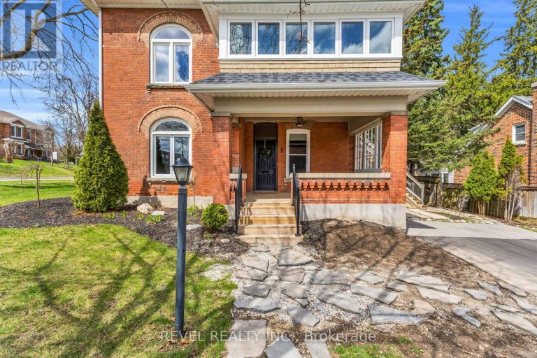 1 THIRD AVENUE, Orangeville, Ontario, L9W1G8
