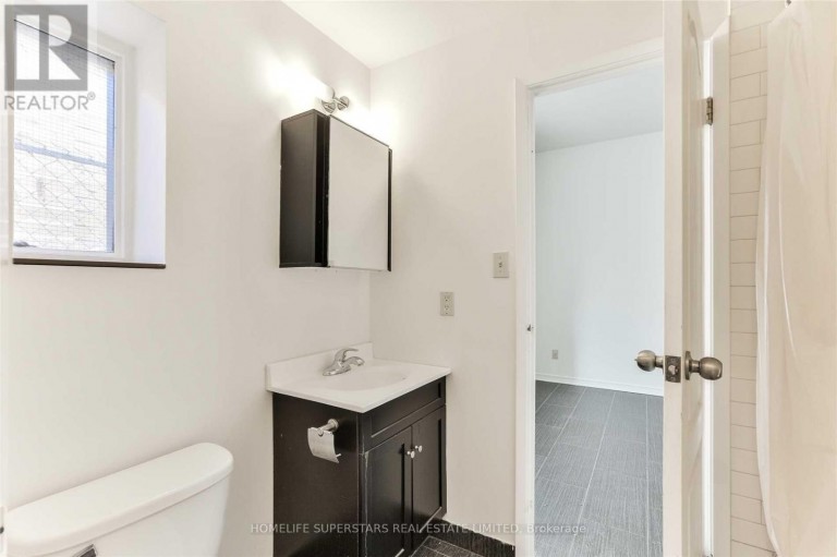 207 - 38 KENSINGTON PLACE, Toronto (Kensington-Chinatown), Ontario, M5T2J9