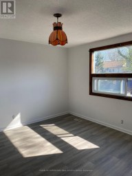 UPPER - 1263 WOODBINE AVENUE Toronto (Woodbine-Lumsden) Ontario photo 4