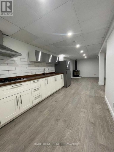 LOWER - 6133 DUFORD DRIVE, Mississauga (East Credit), Ontario, L5V1A6