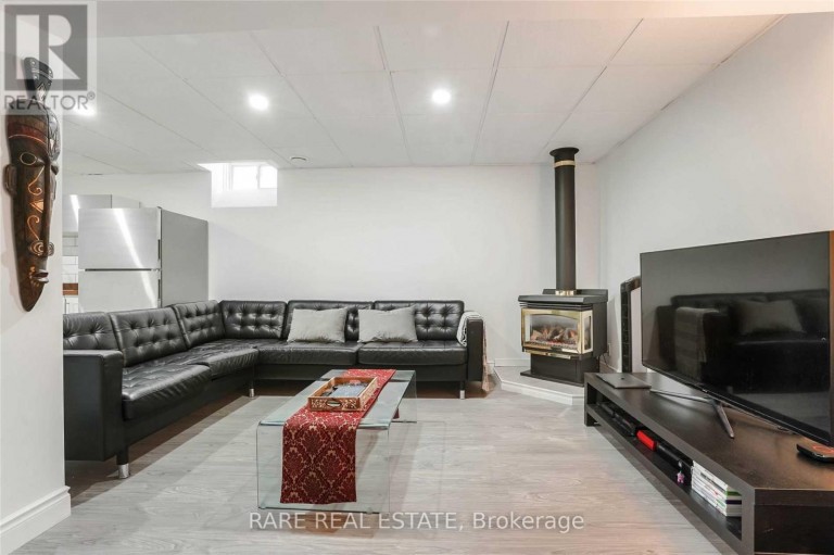 LOWER - 6133 DUFORD DRIVE, Mississauga (East Credit), Ontario, L5V1A6