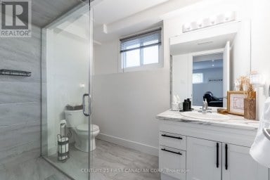 32 MENDIP CRESCENT London South (South Y) Ontario photo 29
