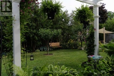 32 MENDIP CRESCENT London South (South Y) Ontario photo 41