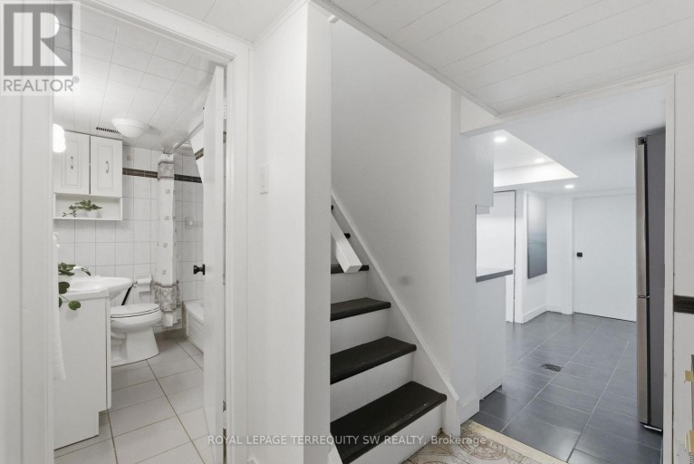 BSMT - 497 OSSINGTON AVENUE, Toronto (Palmerston-Little Italy), Ontario, M6G3T3