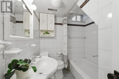 BSMT - 497 OSSINGTON AVENUE Toronto (Palmerston-Little Italy) Ontario photo 17
