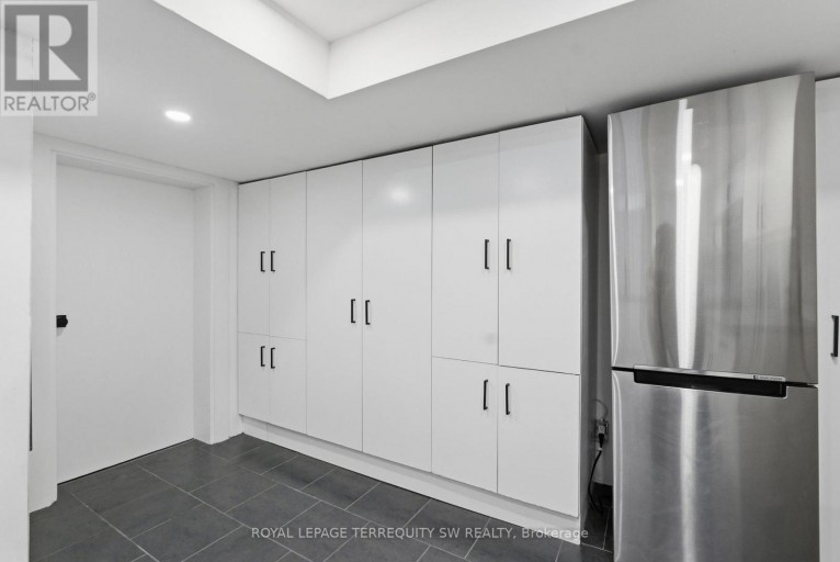 BSMT - 497 OSSINGTON AVENUE, Toronto (Palmerston-Little Italy), Ontario, M6G3T3