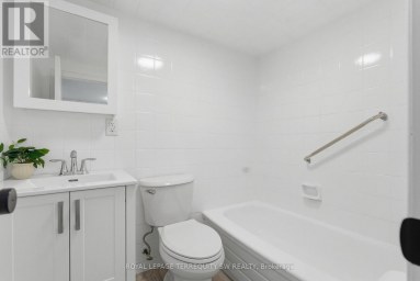 BSMT - 497 OSSINGTON AVENUE Toronto (Palmerston-Little Italy) Ontario photo 26